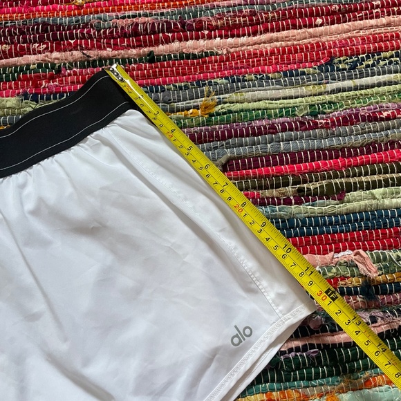 Alo Yoga Match Point Tennis Skirt — White, Size Small - Picture 5 of 7